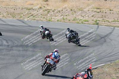 media/Apr-20-2025-AHRMA (Sun) [[393a79c373]]/Race/Group 11 early race/Turn 4b/